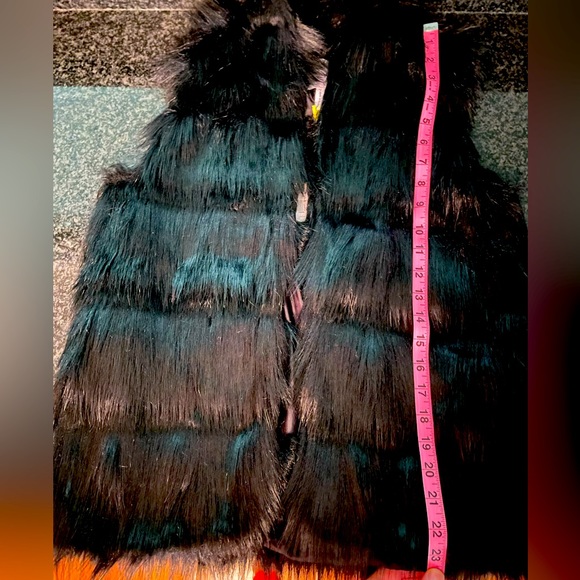 BCBG Fur Vest - Picture 4 of 4